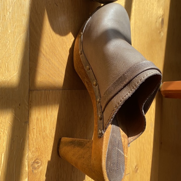 Women’s Sanita clogs - Picture 9 of 12
